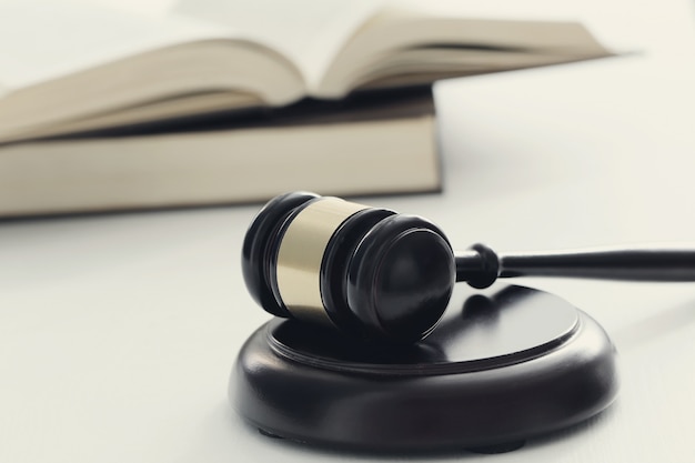 普通人是common man 还是 normal man